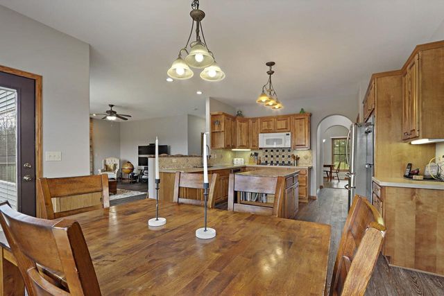 7219 284th AVENUE, Salem, WI 53168