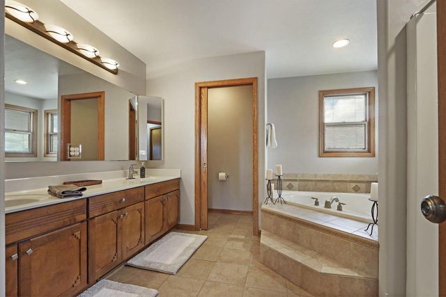 7219 284th AVENUE, Salem, WI 53168