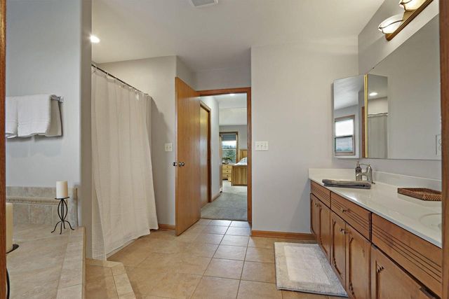 7219 284th AVENUE, Salem, WI 53168