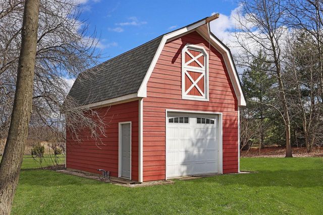7219 284th AVENUE, Salem, WI 53168