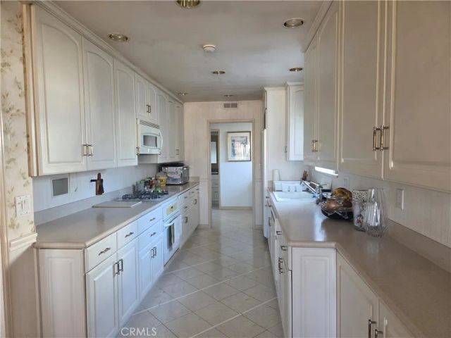 4410 E Centralia, Long Beach, CA 90808