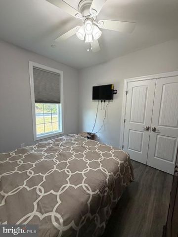 209 3RD ST, Crumpton, MD 21628