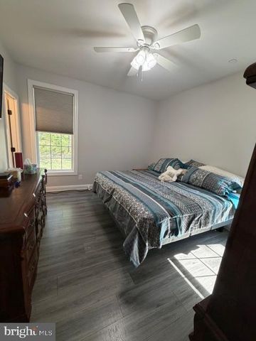 209 3RD ST, Crumpton, MD 21628