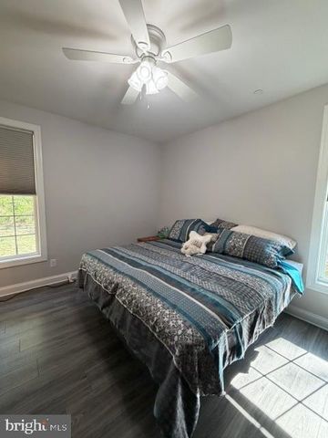 209 3RD ST, Crumpton, MD 21628