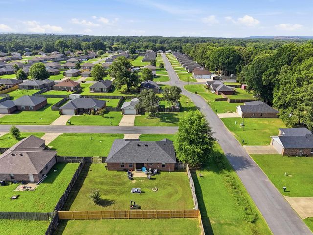 3300 Antietam Drive, Conway, AR 72032