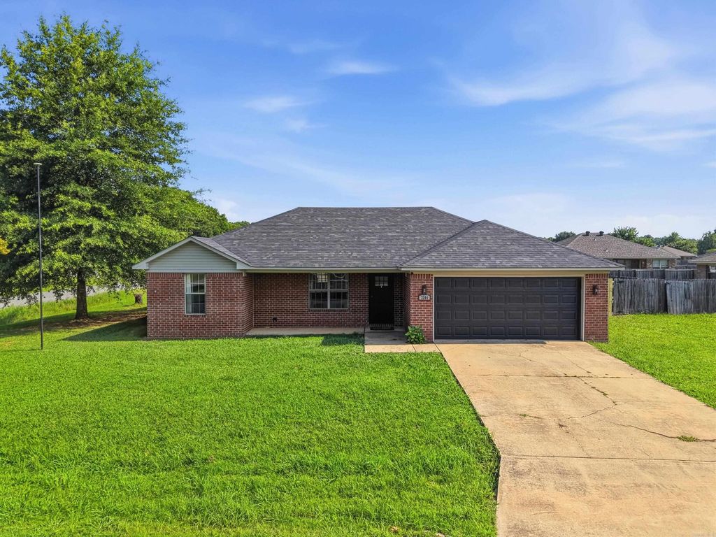 3300 Antietam Drive, Conway, AR 72032