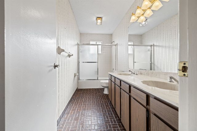 1342 FOX GRAPE CV, Germantown, TN 38138