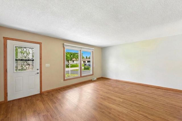 6286 Fairfax Trail, Warsaw, MN 55087