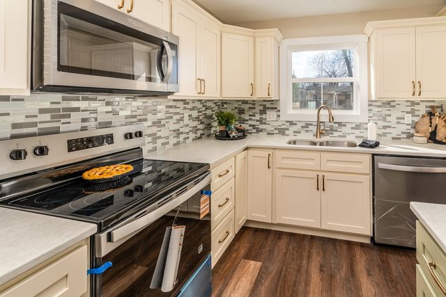 1200 S Vicksburg Street, Marion, IL 62959