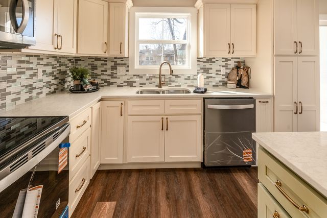 1200 S Vicksburg Street, Marion, IL 62959