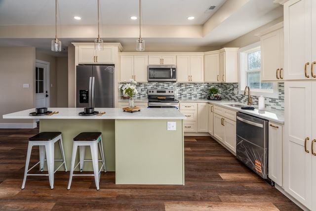 1200 S Vicksburg Street, Marion, IL 62959