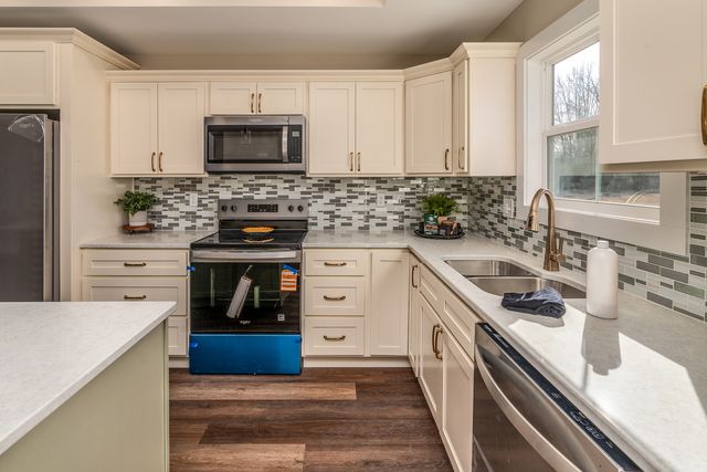 1200 S Vicksburg Street, Marion, IL 62959