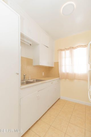 1210 N Florence Street 4, El Paso, TX 79902