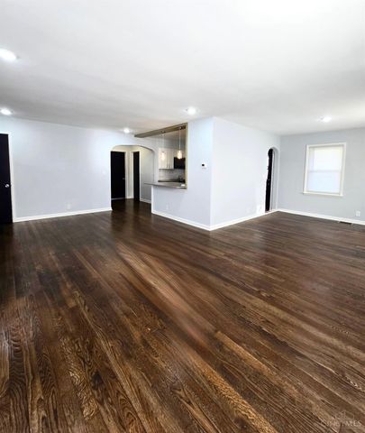 5940 Kenneth Avenue, Cincinnati, OH 45224