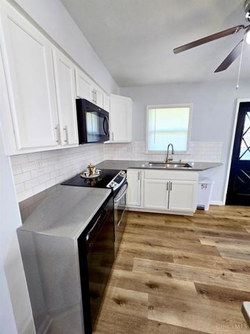 5940 Kenneth Avenue, Cincinnati, OH 45224