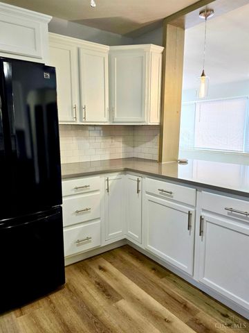 5940 Kenneth Avenue, Cincinnati, OH 45224