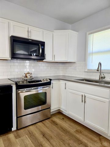 5940 Kenneth Avenue, Cincinnati, OH 45224