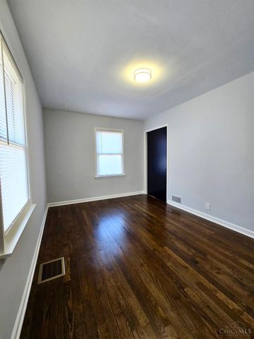 5940 Kenneth Avenue, Cincinnati, OH 45224