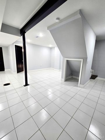 5940 Kenneth Avenue, Cincinnati, OH 45224