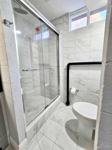 5940 Kenneth Avenue, Cincinnati, OH 45224