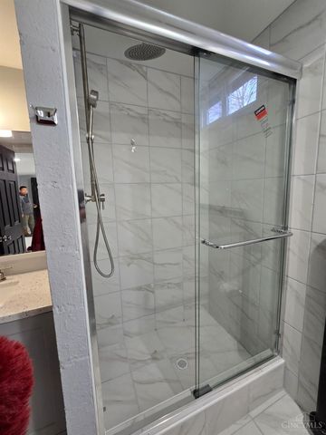 5940 Kenneth Avenue, Cincinnati, OH 45224