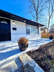 5940 Kenneth Avenue, Cincinnati, OH 45224