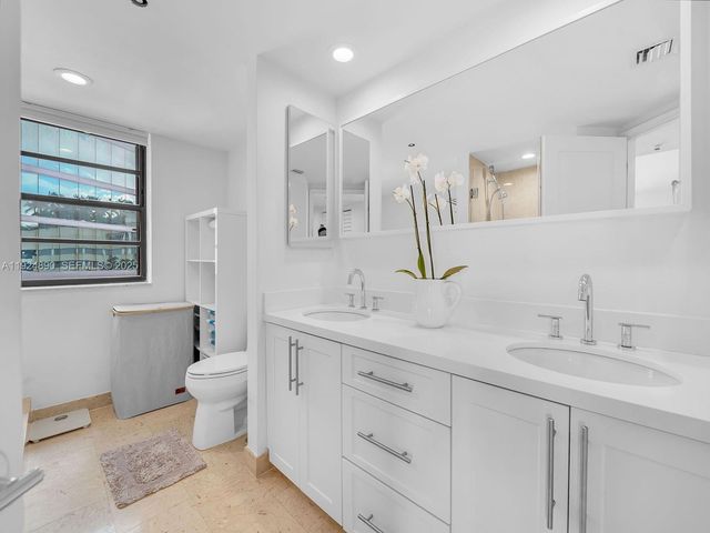 151 SE 15th Rd 501, Miami, FL 33129