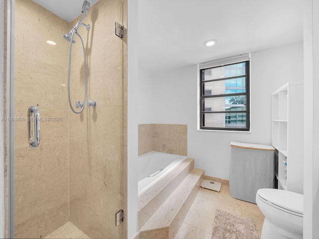 151 SE 15th Rd 501, Miami, FL 33129