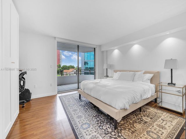 151 SE 15th Rd 501, Miami, FL 33129