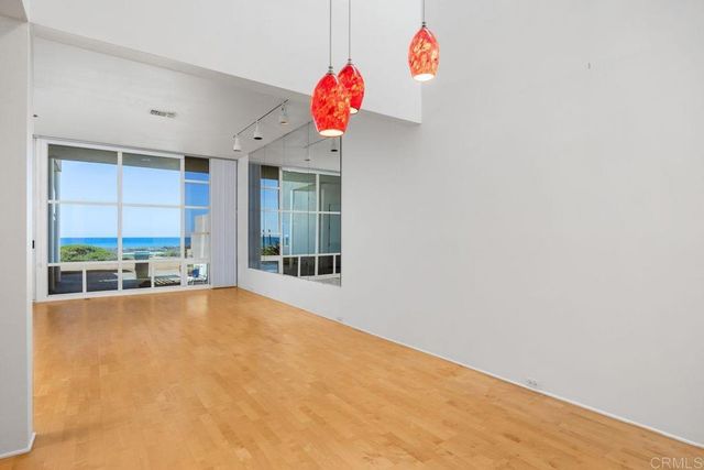 160 Solana Point Circle, Solana Beach, CA 92075