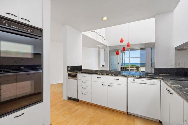 160 Solana Point Circle, Solana Beach, CA 92075