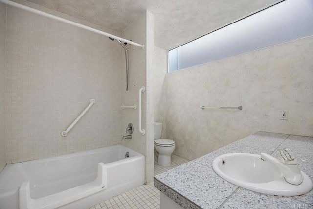 160 Solana Point Circle, Solana Beach, CA 92075