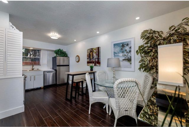 601 SE 5th Court 102, Fort Lauderdale, FL 33301