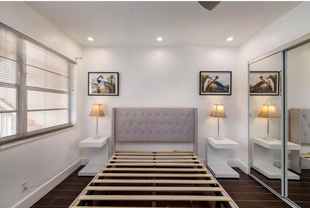 601 SE 5th Court 102, Fort Lauderdale, FL 33301