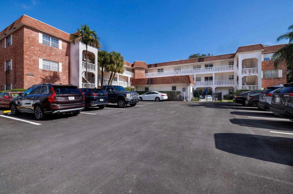 601 SE 5th Court 102, Fort Lauderdale, FL 33301