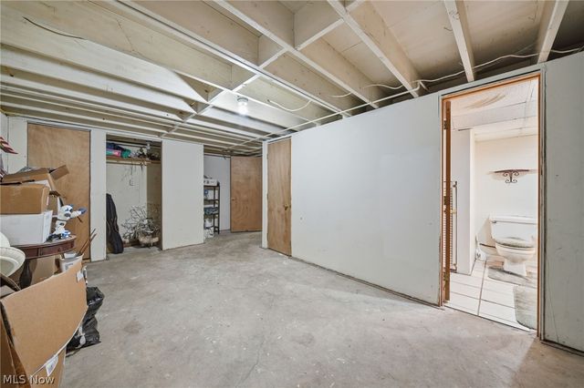 14 N Cross Street, Columbiana, OH 44408