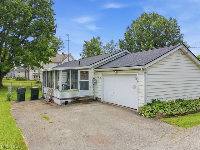 14 N Cross Street, Columbiana, OH 44408