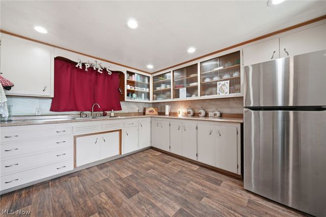 14 N Cross Street, Columbiana, OH 44408