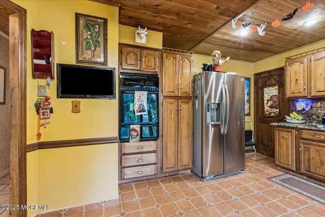 8 Hawaii Road, Jackson, NJ 08527