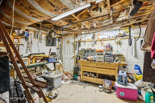 8 Hawaii Road, Jackson, NJ 08527
