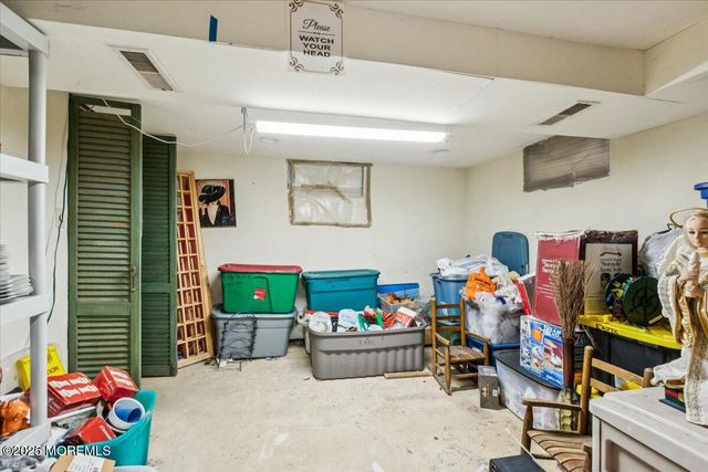8 Hawaii Road, Jackson, NJ 08527