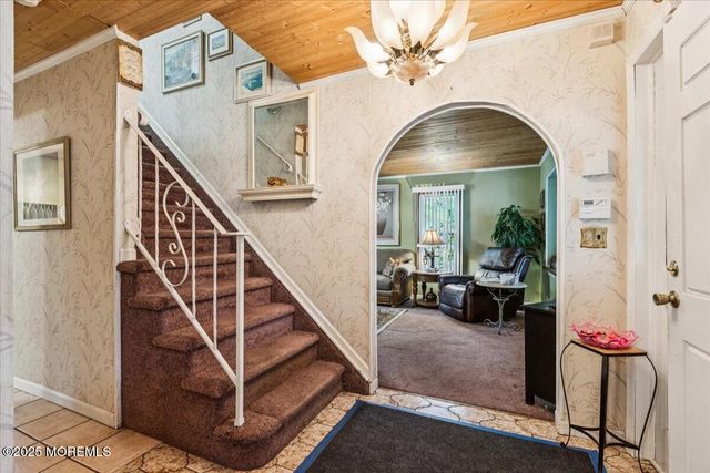 8 Hawaii Road, Jackson, NJ 08527