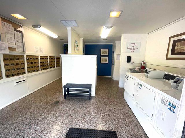 201 Pensacola Beach Rd C8, Gulf Breeze, FL 32561