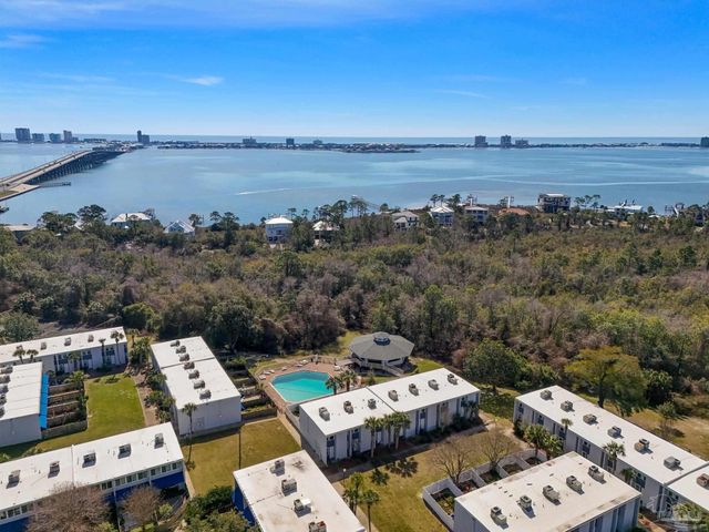 201 Pensacola Beach Rd C8, Gulf Breeze, FL 32561