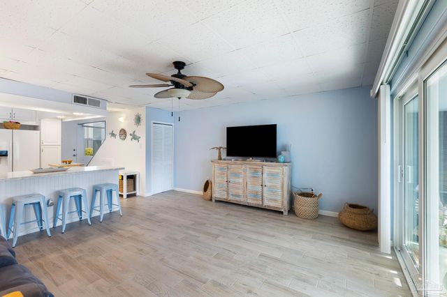 201 Pensacola Beach Rd C8, Gulf Breeze, FL 32561