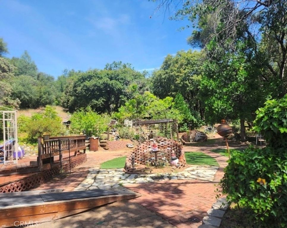 Image 16 of property listing at 5021 Watt Road, Mariposa, CA 95338