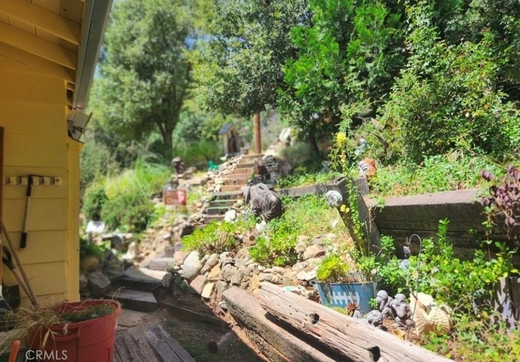 Image 18 of property listing at 5021 Watt Road, Mariposa, CA 95338