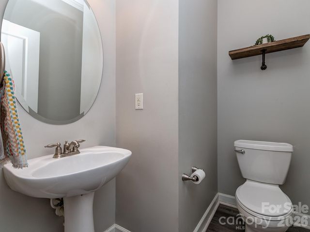 2008 Shalford Lane, Matthews, NC 28104