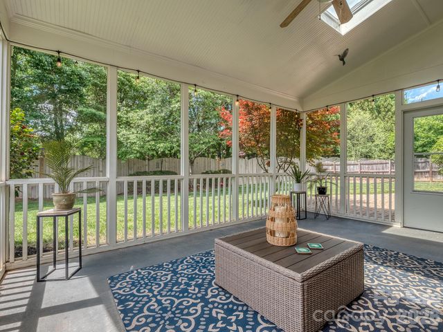 2008 Shalford Lane, Matthews, NC 28104