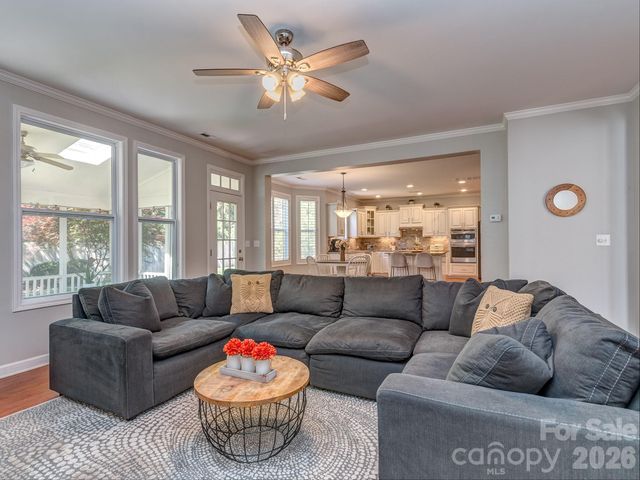 2008 Shalford Lane, Matthews, NC 28104